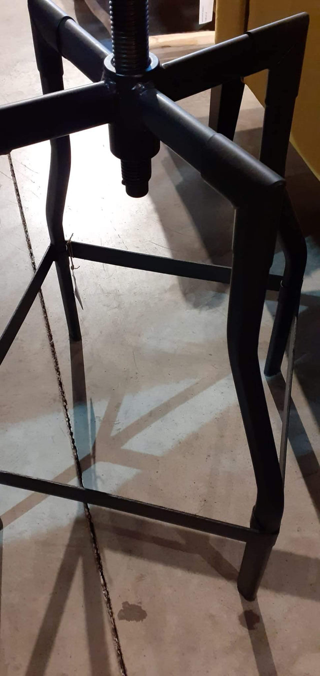 STONER Hocker - Atelier Gusto