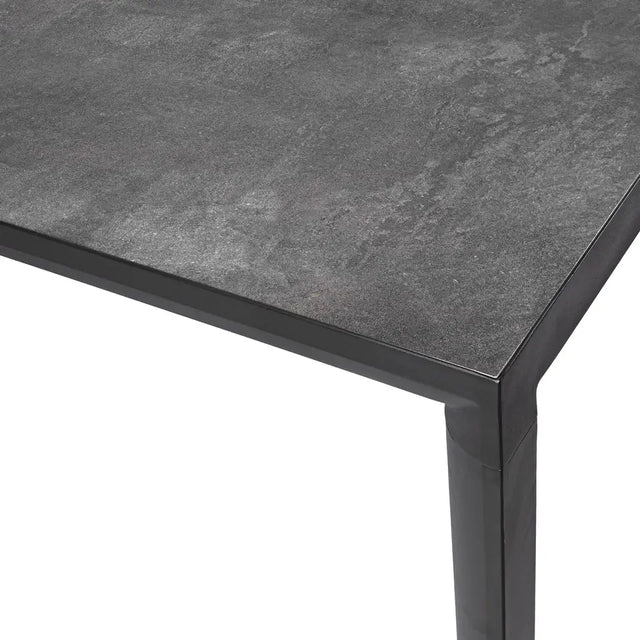 MASON T Gartentisch - Atelier Gusto