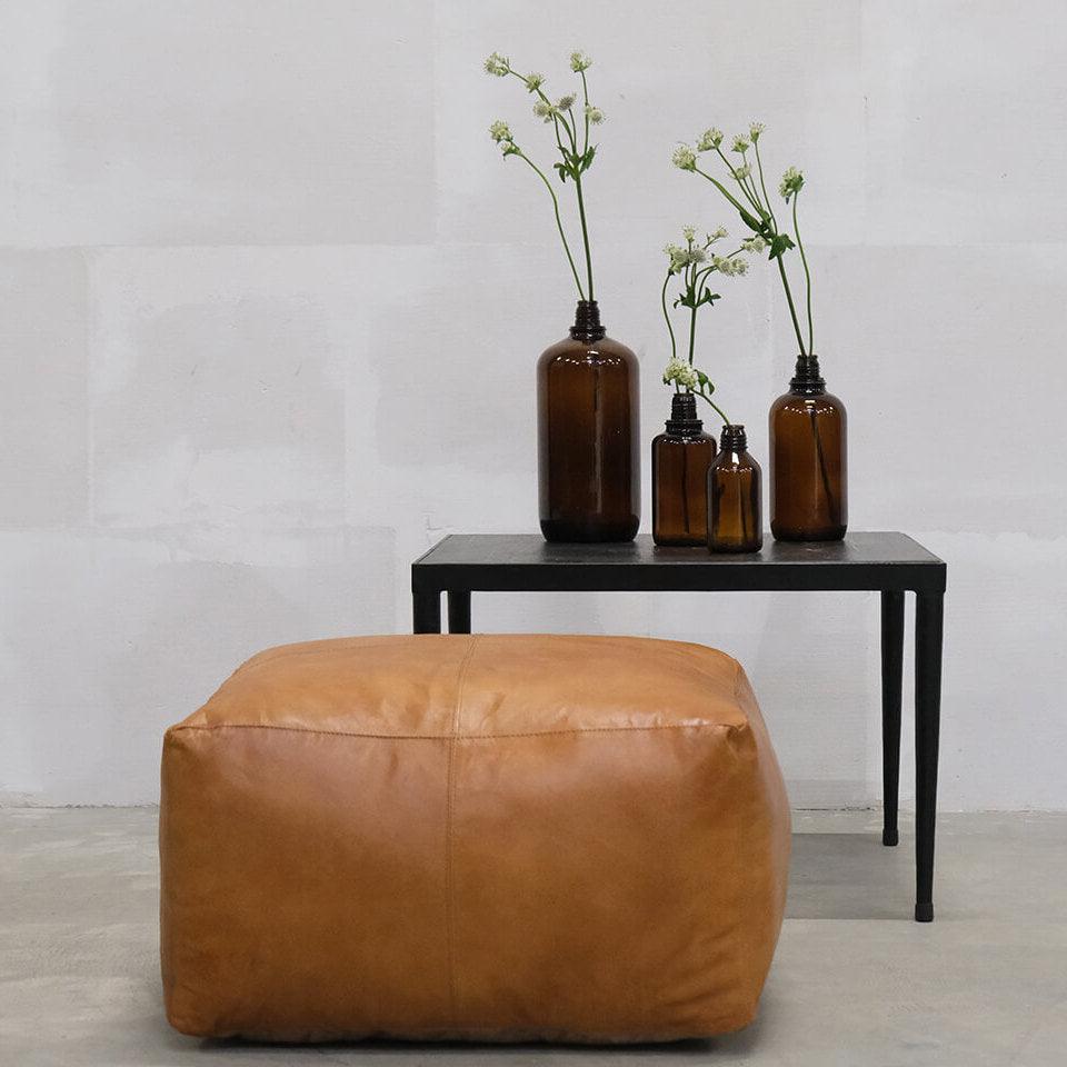 BENJAMIN Lederhocker - Atelier Gusto 